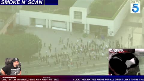 LIVE ICE PROTEST IN DTLA AT THE FEDERAL BULIDING #PROTEST #LA #DTLA #POLICE