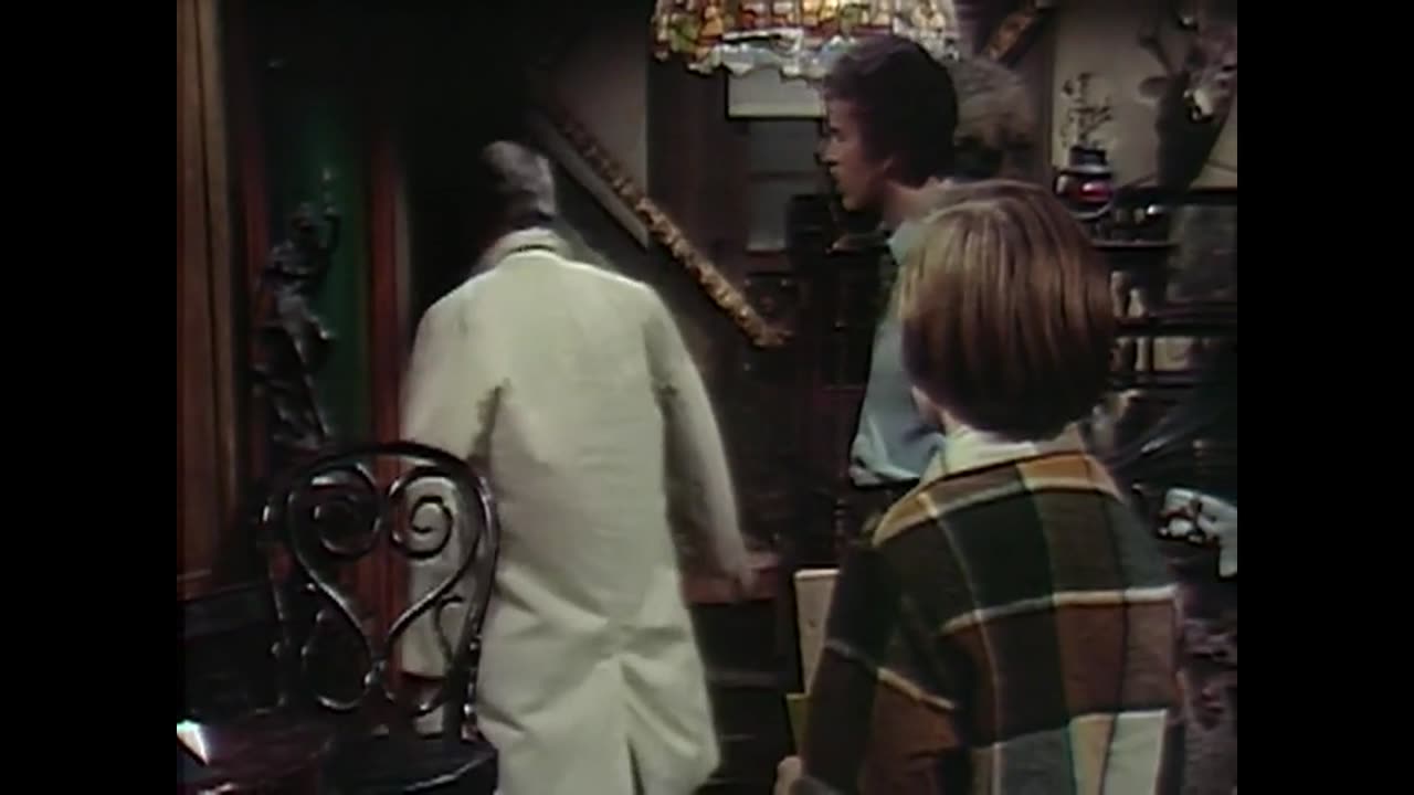 011) Dark Shadows • #0886 (Mon. 17Nov'69)