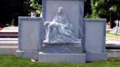 FAMOUS GRAVES - VOL. 332: RAUL JULIA