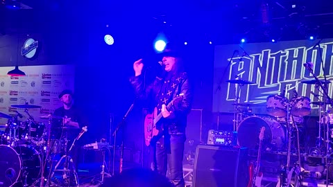 Anthony gomes ( live)