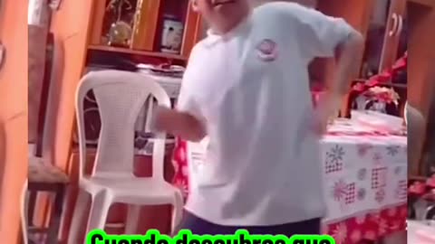 Cuando la vida te da golpes 🤣🤣 #bromas #golpes #golpesgraciosos #cumple #humor #fyp #viraltiktok #pa