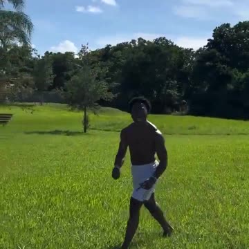 IShowSpeed beat Ashton Hall easily all four times they raced 😭