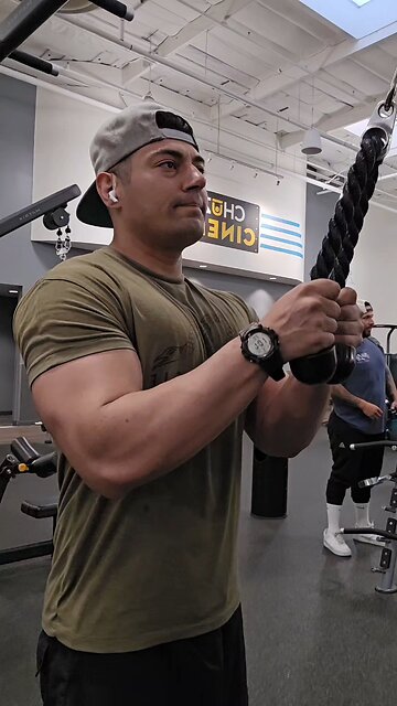 #cable tricep extension #tripceps #tricepexercise #thailand