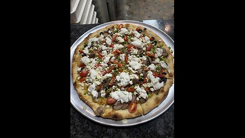Gyro inspired pizza