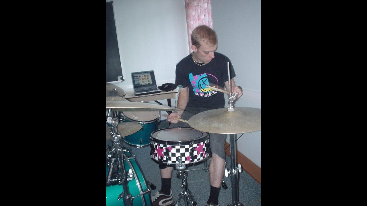 WhenLogicDies does a drum - new songs only