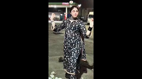 Hilte Huwe Breast kis ko Pasand e 🥵 Hot Pk Girls