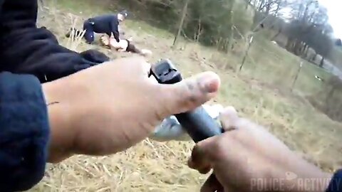 Bodycam Shows Moment Deputy Suffers Panic Attack While Armed#3665