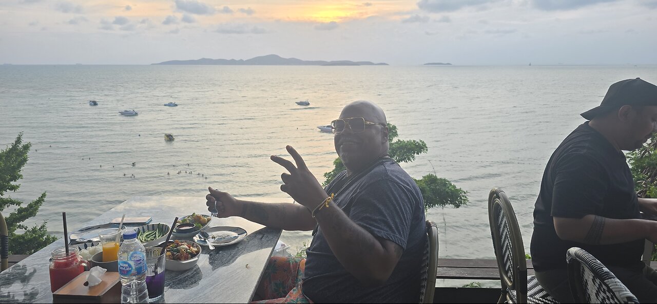 Love Yourself or Fail Twin 😎🙏😆🍻