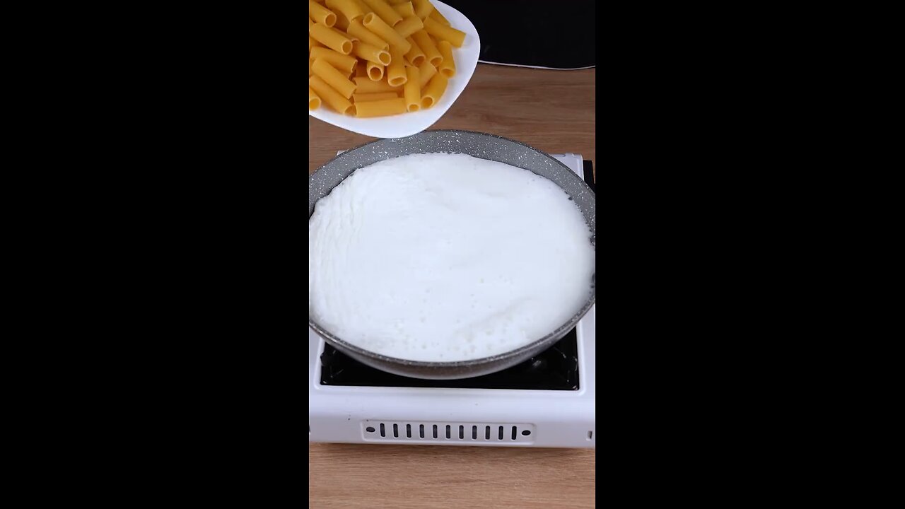 How did I not learn this before! A genius trick I learned with a friend from Italy