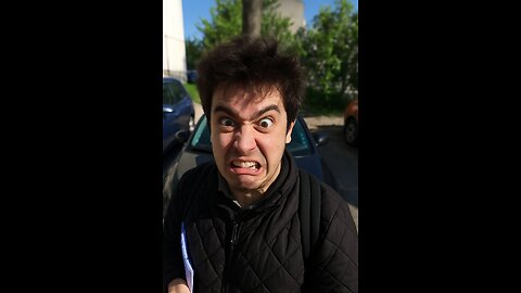 Лудия Емрах: Мозъчна грешка или житейска тактика?