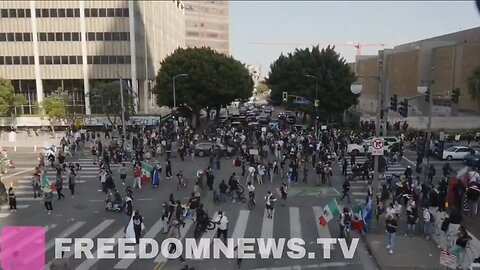 LAPD using Rubber Bullets & Tear Gas clearing protesters from the street near the Fed Building in L A