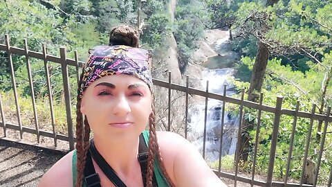 VISITING TALLULAH GORGE STATE PARK & THE STUNNING WATERFALL