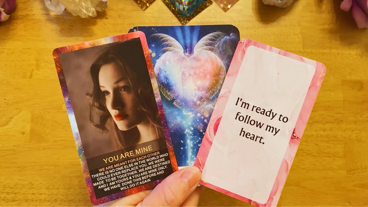 THIS PERSON IS IN LOVE WITH YOU 💗 THEY REALIZE THEY CAN'T LET YOU GO (COLLECTIVE LOVE TAROT READING)