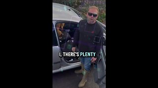 Hilarious UK Country Showdown: Horse Rider vs. Angry Driver! 😂🐴🚗