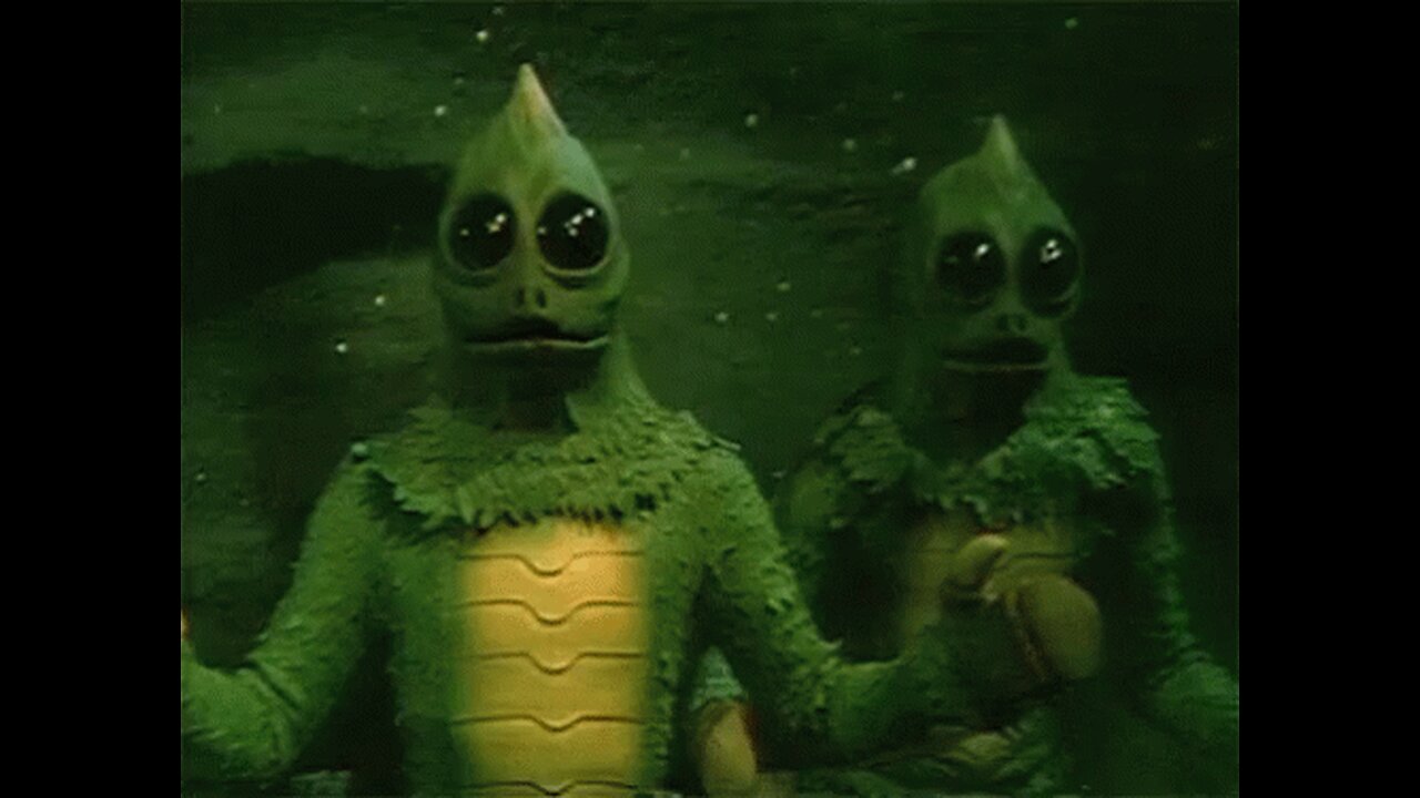 Aliens Vs Sleestaks [Monday Bloody Monday] LIVE 6:11pm Chat With SpaceyCasey82