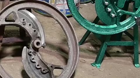 Revolutionize Your Cutting Game with Dual Blades Rolling Machine!