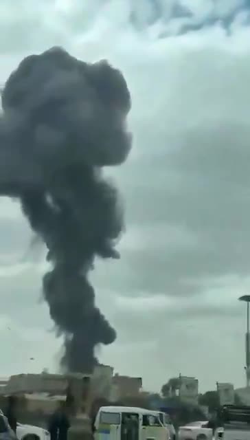Video of the moment the Sanaa airport went up in smoke!