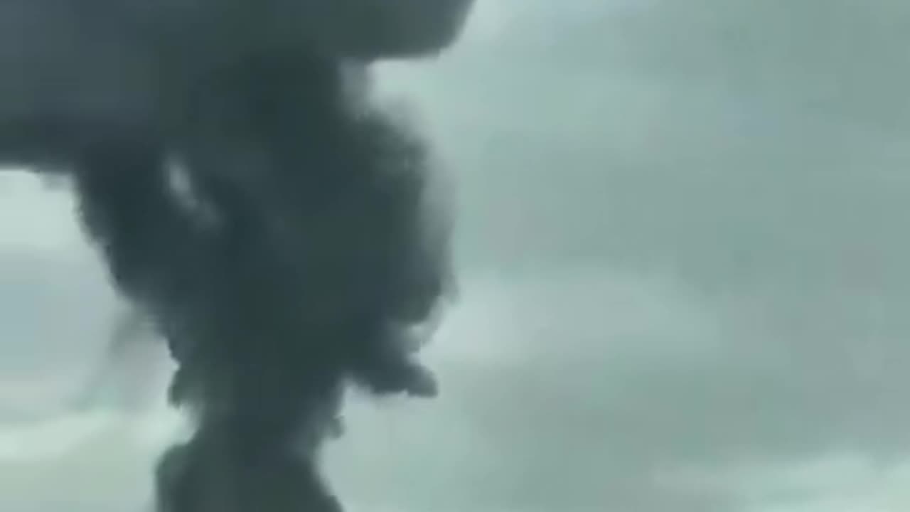 Video of the moment the Sana'a airport went up in smoke!