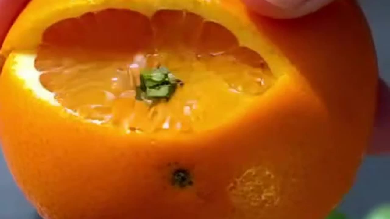 Food cutting video