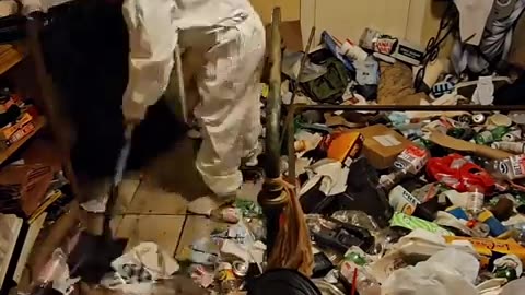 😱🤯 Apparently There's People Living Here Actively! | FunFM