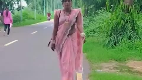 Pyar Tujhe karta hun a meri bahon mein