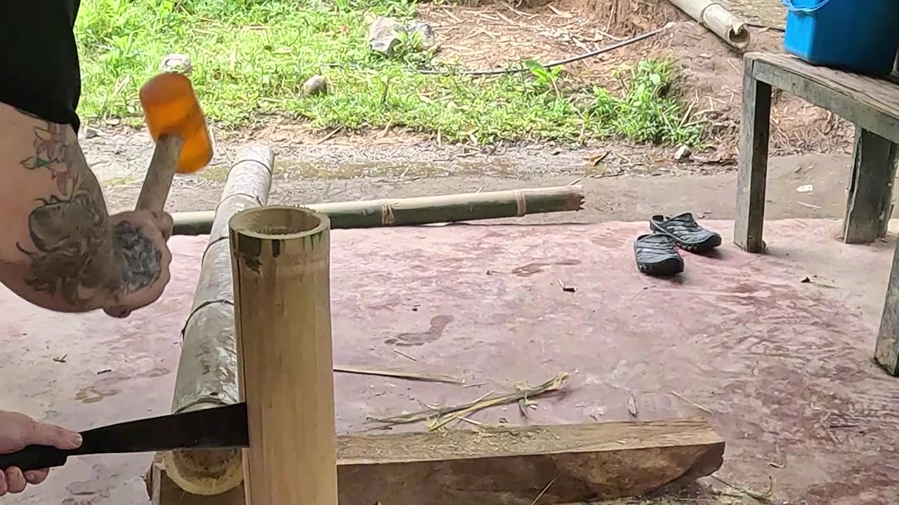 Expat in the Philippines | DIY Bamboo Projects at the Farm 🎋🎋