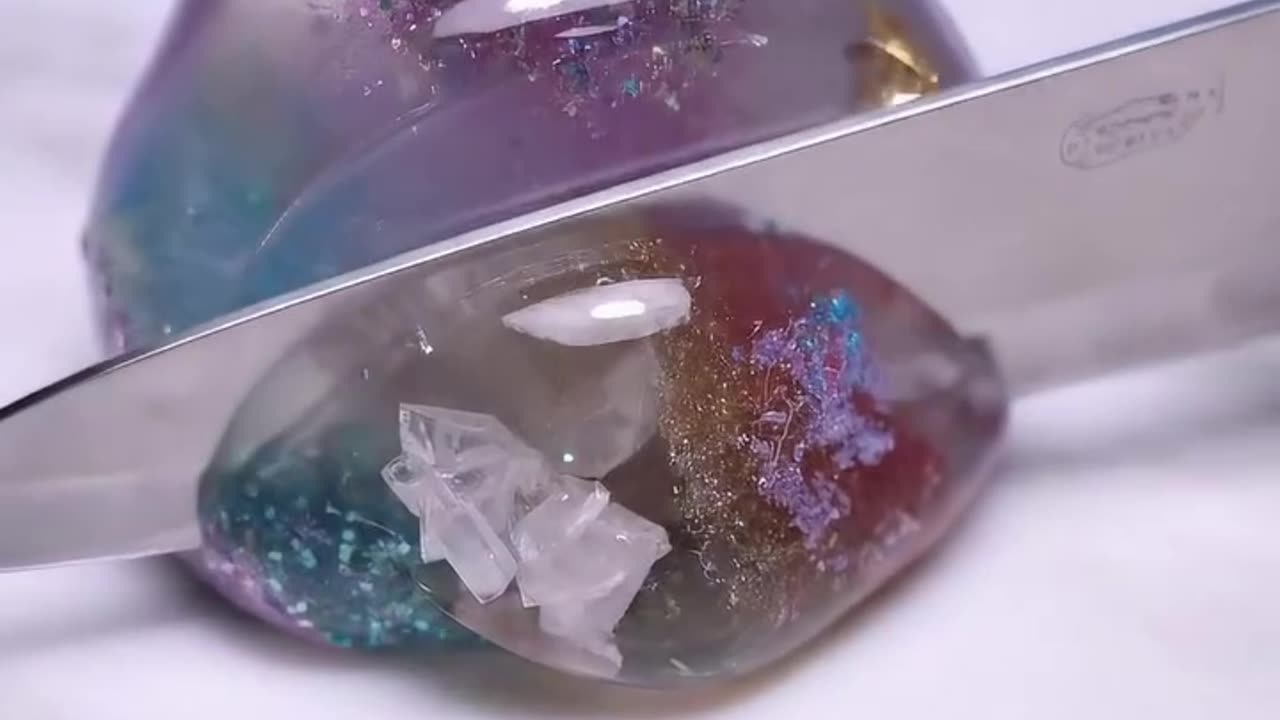 The sound of glass cutting is pure therapy ✨