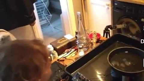 🌊 Child’s Voice Makes Water Dance — Incredible Cymatics Demonstration!