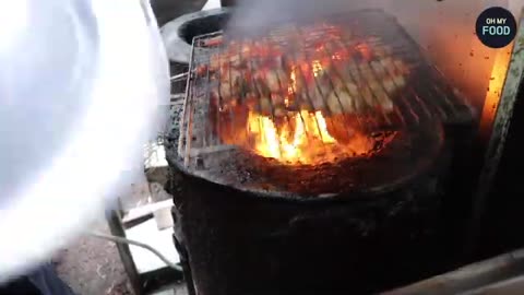 Everyone Said It Was Fake, But This Crazy Noodle Shop Really Exists! Korean Street Food