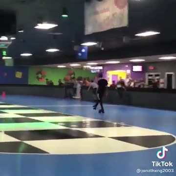 White guy things. How he is moving like this in skates...