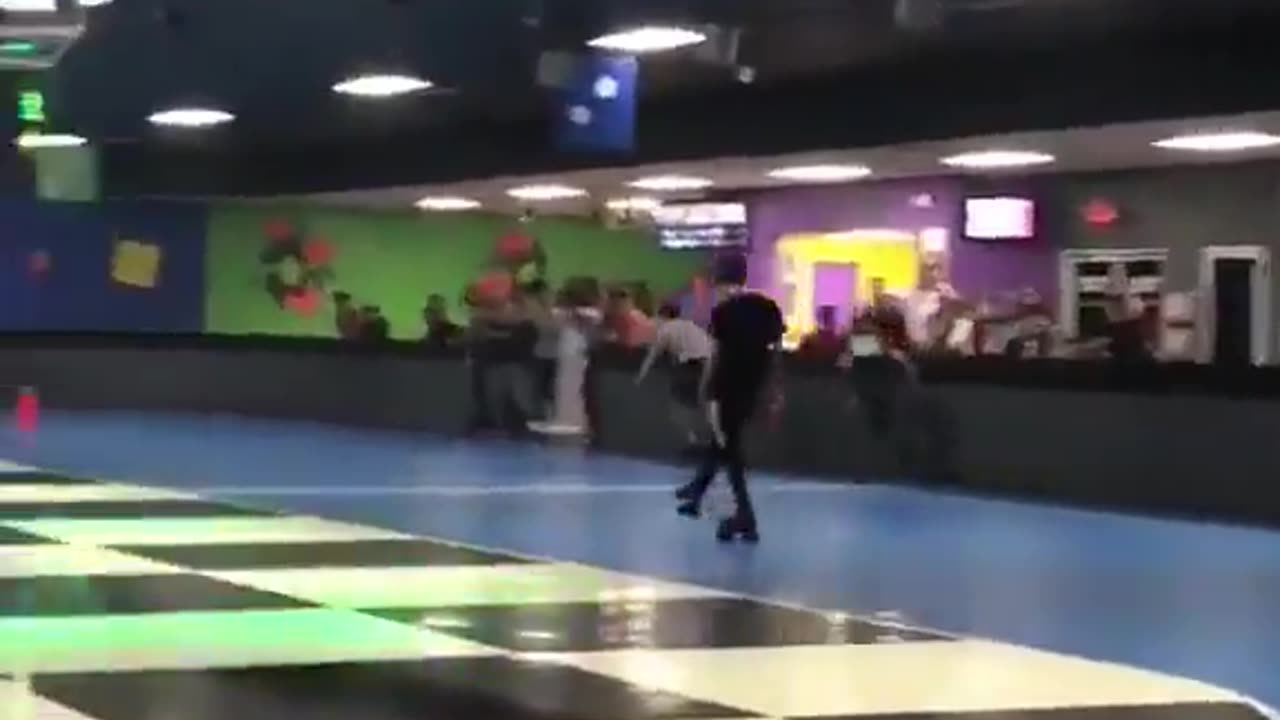 White guy things. How he is moving like this in skates...