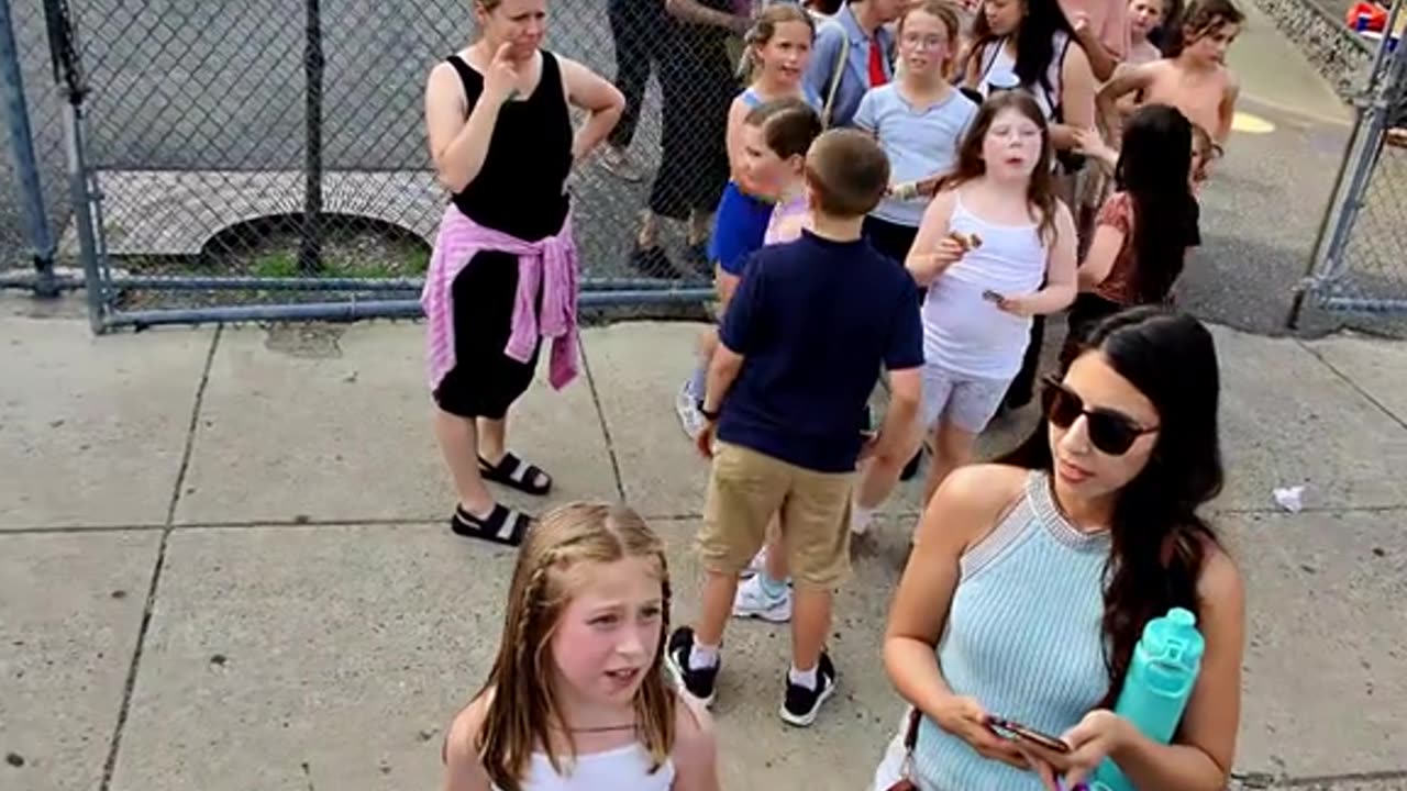 toc toc la campana de los helados