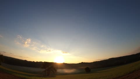 Sun ☀ Rise 8 22 25 61f/16c