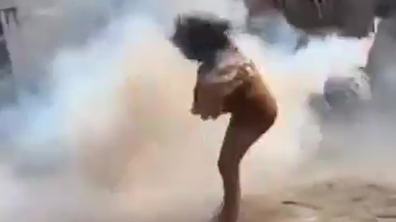 negro sheboon accidently kills herself with a pipe bomb