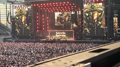 Ozzy Osbourne - BTTB Back To The Beginning (ISOLATED VOCALS AND CROWD FOR EDUCATION)