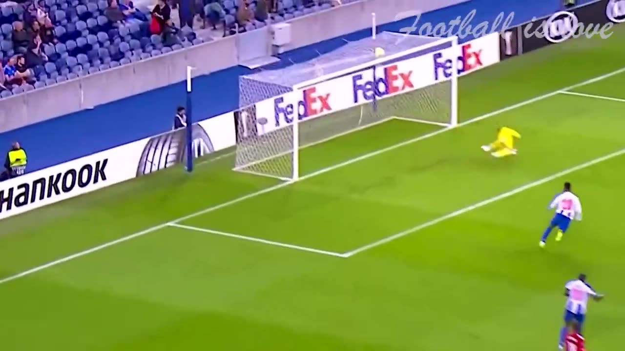 Long Shot Goals in Footballs