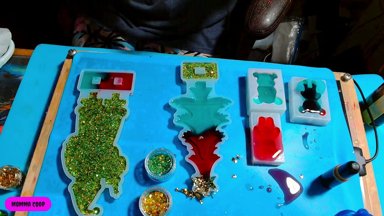 Momma Coop's Got The Pour