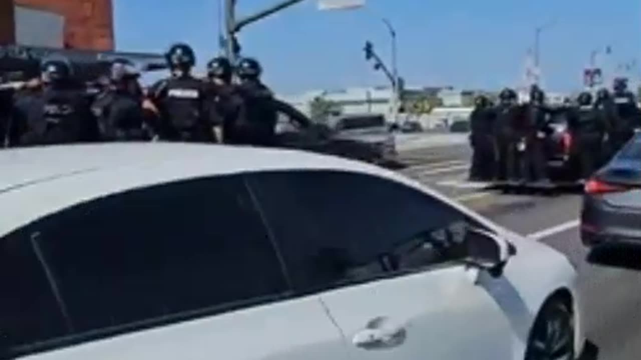 🔥LOS ANGELES! LAPD's BACKED BY THE FED GOVERNMENT - Ready To Roll!