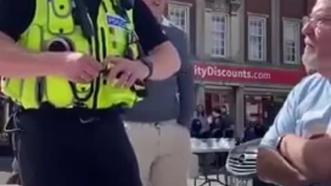 British Thought Police warn an elderly, partially-deaf man that saying ＂speak English＂ is a hate cri