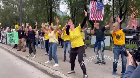 Good excuse to throw a party! Liberals Dancing Again at a “No Kings” protest in Chicago