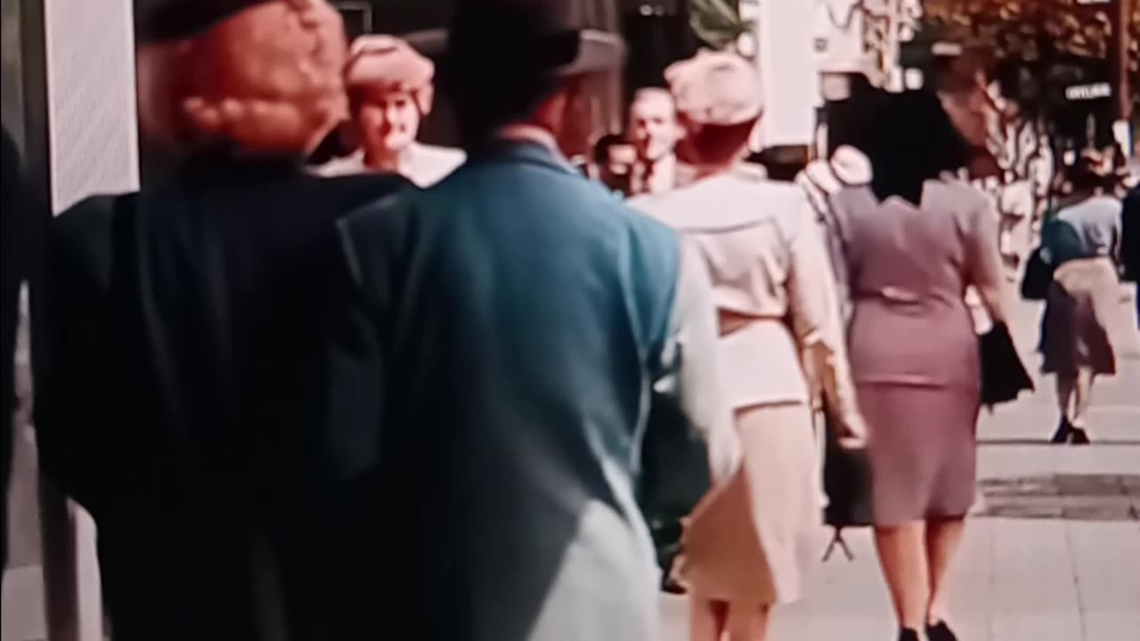 Los Angeles in the 1950s vs 2025