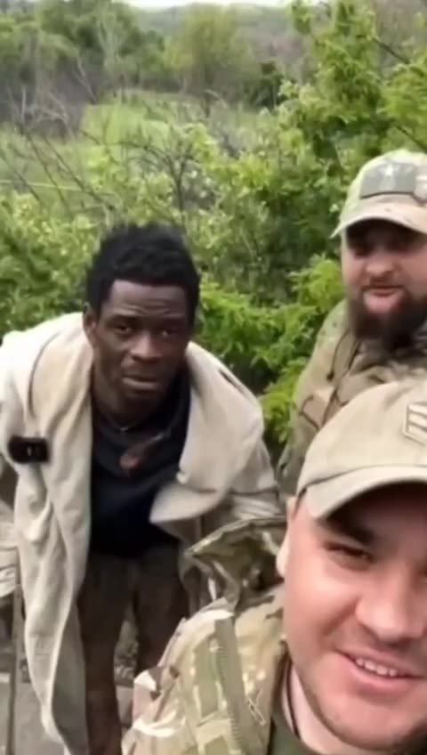 Pair of African Mercenaries Surrender to Ukrainians