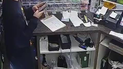 Shoplifting NIGGERS get caught at Liquor Store Surveillance Camera