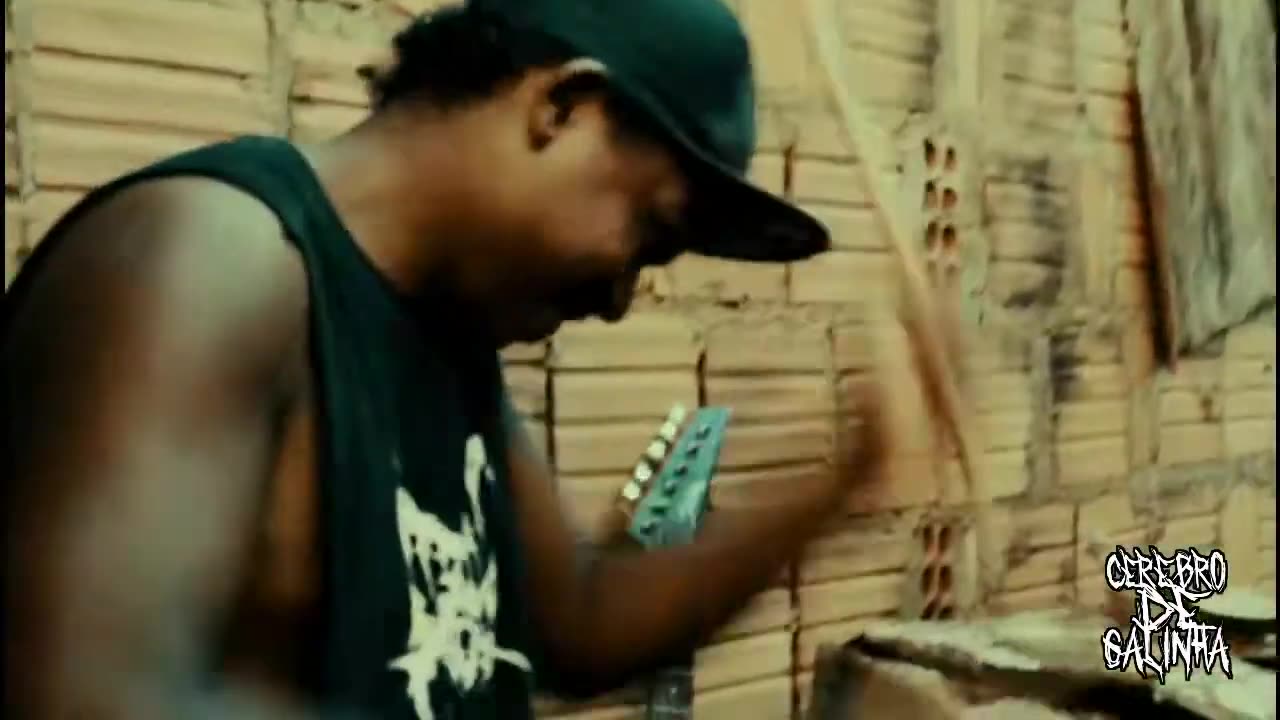 Cérebro de Galinha - Isso Sim É Difícil (Oficial)