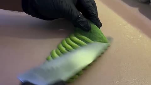AVOCADO CUTTING SKILLS🥑🔪✌️