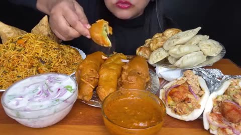 ASMR_EATING_CHIILI_BAJJI,TAWA_PULASHAWARMAO,PANIPURI,,CHICKEN_MOMO,SAMOSA__FOOD_EATING