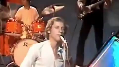 Imagine living in 1978 and hearing this amazing Song for the first time