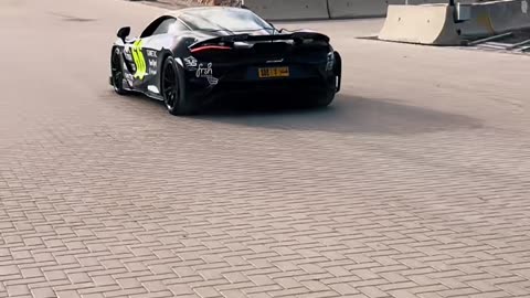 🤯💨 Witness the EPIC Performance of a Luxury Car in Dubai! | LuxuryCarsNation