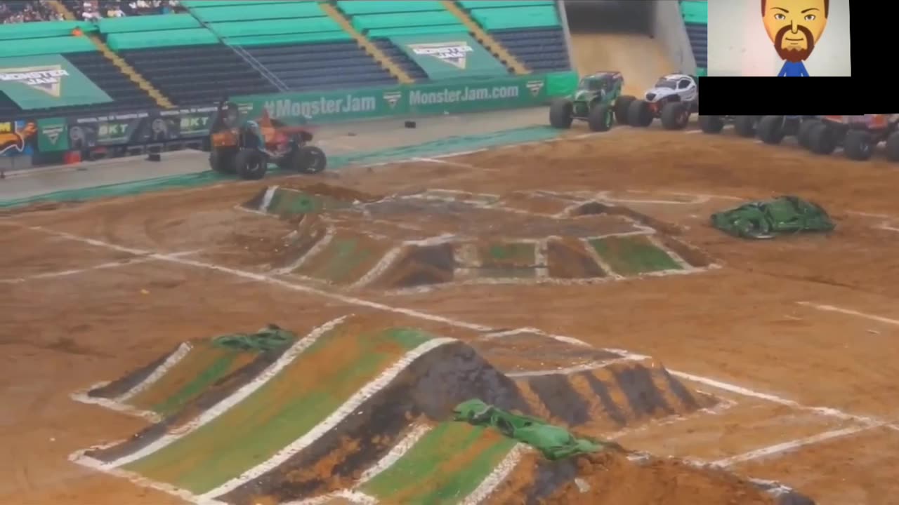 Monster Jam Lindsay Read’s Crazy Crashes & Saves (REACTION)