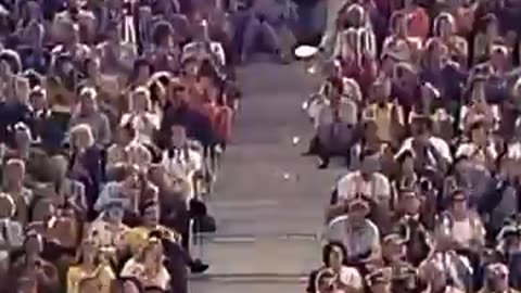 Olga Korbut at Munich 1972 giving us a masterclass! 😍⏱️ #Olympics #Gymnastics